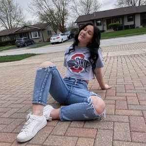 Meet your Posher, Julia